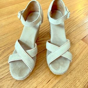 Tom’s Leather Wedding Blush Wedges
